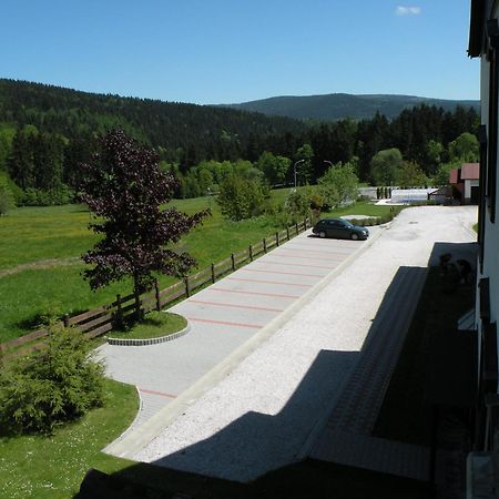 Hotel Lesni Dum Janske Lazne Bagian luar foto