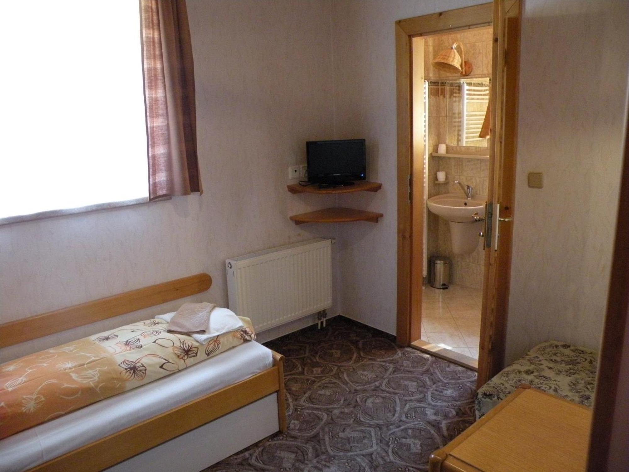 Hotel Lesni Dum Janske Lazne Ruang foto
