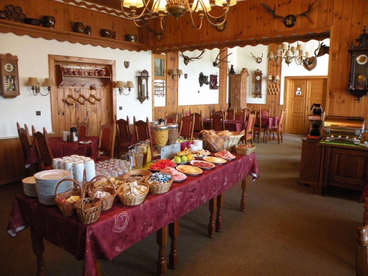Hotel Lesni Dum Janske Lazne Bagian luar foto
